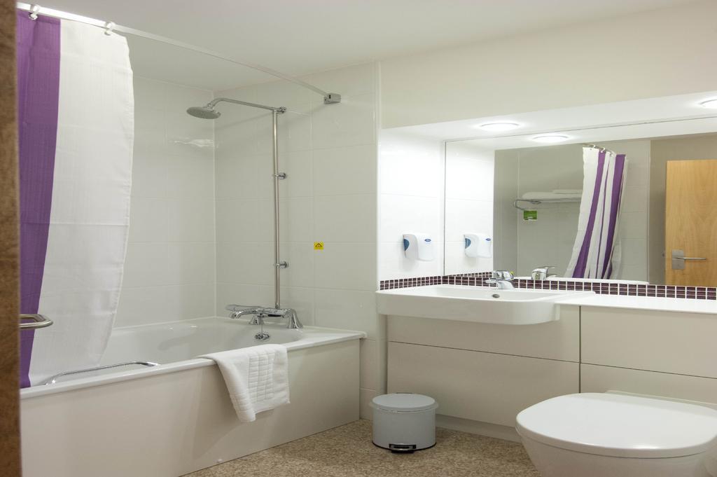 Premier Inn Newcastle Airport South Woolsington エクステリア 写真