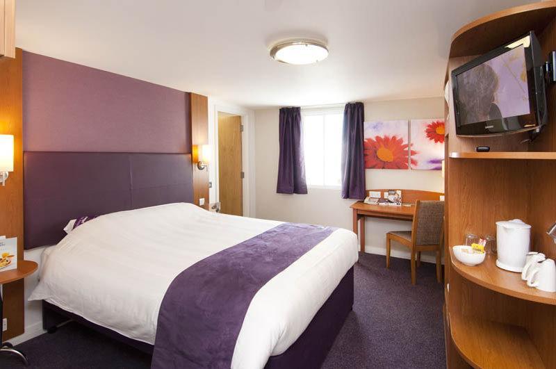 Premier Inn Newcastle Airport South Woolsington エクステリア 写真