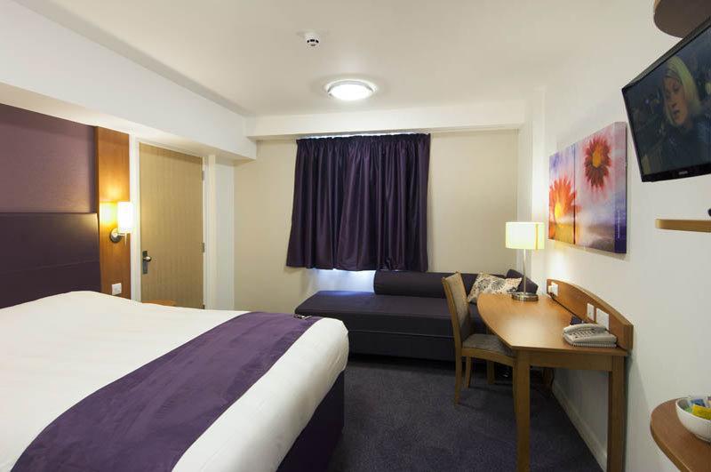 Premier Inn Newcastle Airport South Woolsington エクステリア 写真